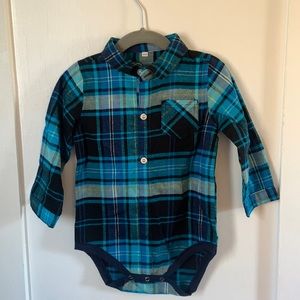 Onesie 2T NWOT. Never used in perfect conditions.